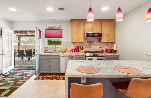 Hemet House | Diamond Retreat-Kid & Pet Friendly.
