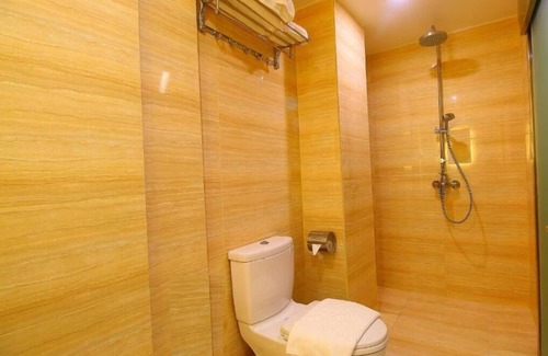 Mandalay Hotel | Diamonds Inn