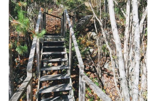 Canim Lake Cottage | Dick-Meadows Cottage