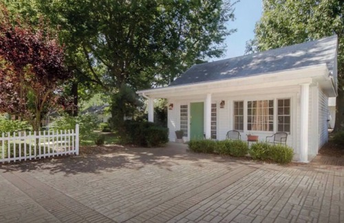 Marshfield Cabin | Dickey House, Carriage Suite
