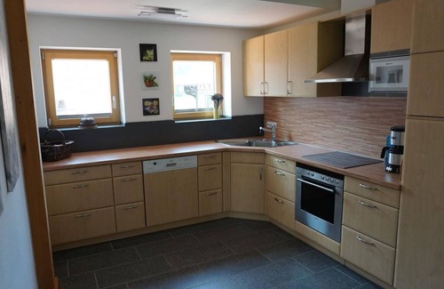 Poppenhausen Apartment | Die Große, Dusche, WC, 2 Schlafräume - Ferienwohnung Öttersbach