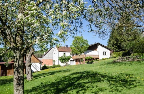 Poppenhausen Apartment | Die Große, Dusche, WC, 2 Schlafräume - Ferienwohnung Öttersbach