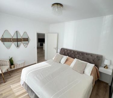 Nove Mesto Apartment | Die Harmonie - Modern Apartment near City Center with Free Private Parking