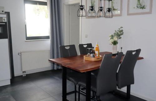 Reichswalde Apartment | Die Idyllische - Ferienwohnung mit Garten und Sauna