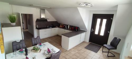 Marsberg Apartment | Diemeltal Lodge Ferienwohnung