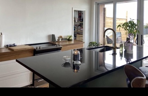 Lachenaie House | Dieuxmoulin party house
