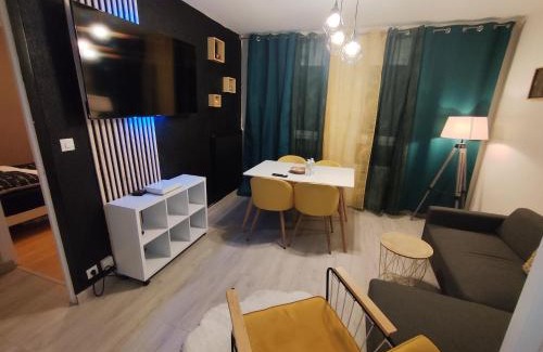 Montmuzard Apartment | Dijon Poincaré