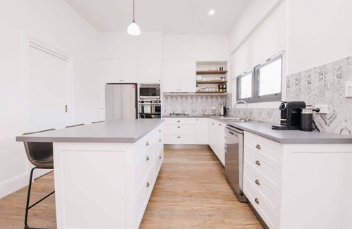 Orange Cottage | Dimby Cottage - Beautifully Restored Heritage Home