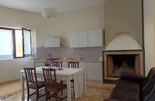 Taurisano Apartment | Dimora del Sole - One Bedroom Apartment, Sleeps 4