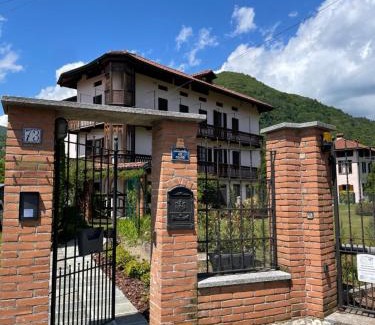 Varallo House | Dimora Fiorita Junior My Holiday Home