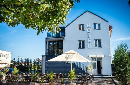 Santana Hotel | Dinasty Hotel