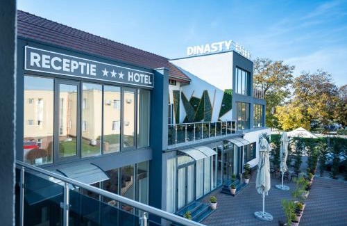 Santana Hotel | Dinasty Hotel