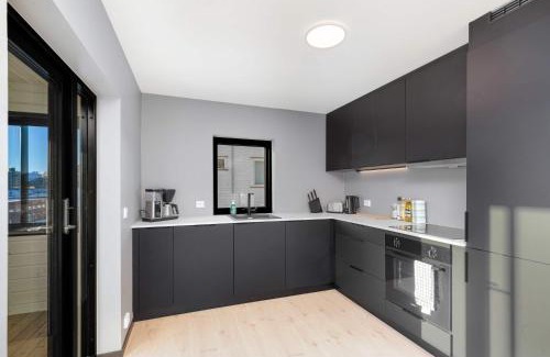 Kristiansand Apartment | DINBNB Homes 5 Bedroom Family House - Free Parking
