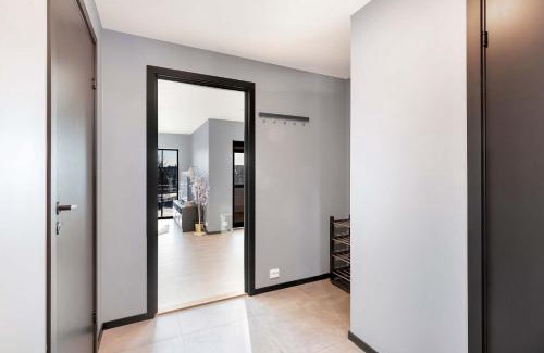 Kristiansand Apartment | DINBNB Homes 5 Bedroom Family House - Free Parking