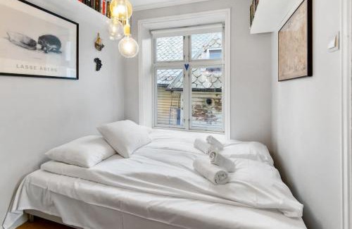 Sandviken Apartment | Dinbnb Homes I Family Friendly Home in Historical Sandviken