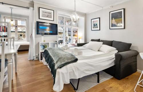 Sandviken Apartment | Dinbnb Homes I Family Friendly Home in Historical Sandviken
