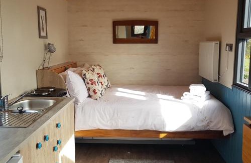 Annascaul House | Dingle Way Glamping Annascaul