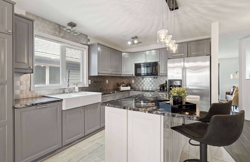 Drumheller House | Dino Roar | Family Friendly| BBQ & Close to Museum
