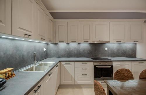 Filiatra Apartment | Dionysis Elegant Cozy Apartment