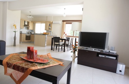 Pissouri Villa | Dionysos Villa .Spacious luxury three bedroom villa with private big pool.
