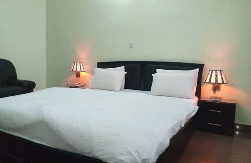 Festac Hotel | Dionzec Hotel & Suites