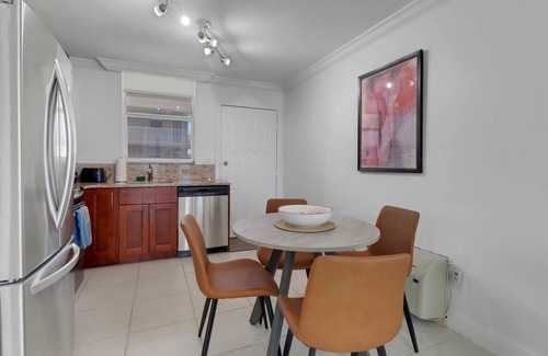 Bonita Springs Condo | Direct 9th Floor Gulf View! Walk to the Beach! Free Parking & Over $100 of Free Daily Activities!
