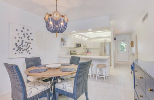 Sanibel Condo | Direct Gulf Front Views ! Amazing Views !