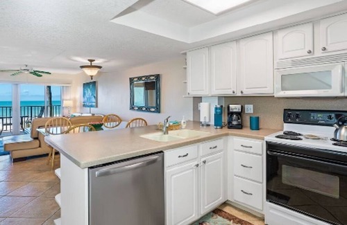 Independence Square Condo | DIRECT Gulf Front! NOT Overlooking Pool! Expansive Views of Gulf North & South.