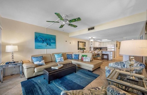 Independence Square Condo | DIRECT Gulf Front! NOT Overlooking Pool! Expansive Views of Gulf North & South.
