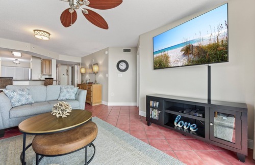 Seawinds Condo Condo | Direct oceanfront corner condo with stunning views, huge balcony, heated pool, and garage parking