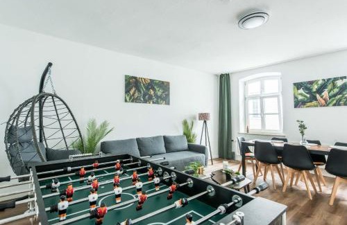 Innenstadt - Sankt Ulrich-Dom Apartment | Direkt am Königsplatz l Für 8 Personen l Beamer l Foosball