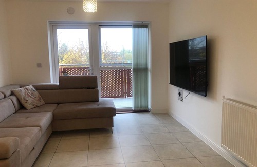 West Thurrock Apartment | Discover dream flatnThis stylish place to stay is perfect for group trips.