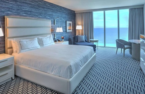 Central Beach Hotel | Discover Paradise: Oceanfront Room, Pool, Near Vibrant Fort Lauderdale Beach