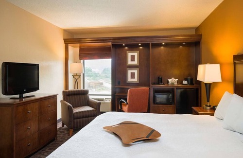 Danville House | Discover Pet Friendly Room By Hess Rec Area With Pool And Parking
