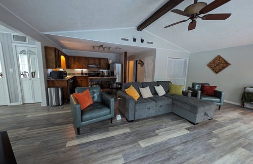 Grapevine House | Discover seclusion at Road's End Retreat, a 2-bed, 2-bath sanctuary.