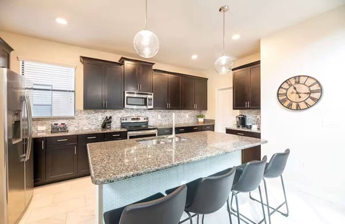 Loughman House | Disney Area – Heated Pool/Spa, Outdoor TV, Walk to Resort Amenities