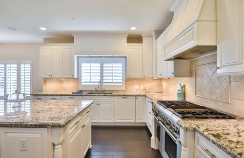 North Tustin House | Disneyland & Beach Gorgeous 8 Bedroom 6.5 bathroom 5000 SQFT