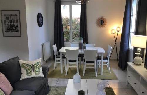 Bailly-Romainvilliers Villa | Disneyland Paris Modern Villa