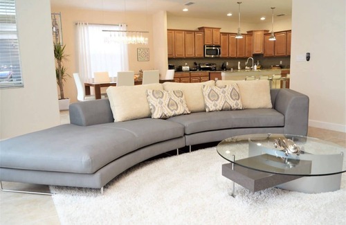 West Kissimmee Condo | Disneyworld/Amazing 6 Bed home/5,7 mi Disney Parks