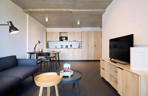Kaisermuhlen Apartment | District Living