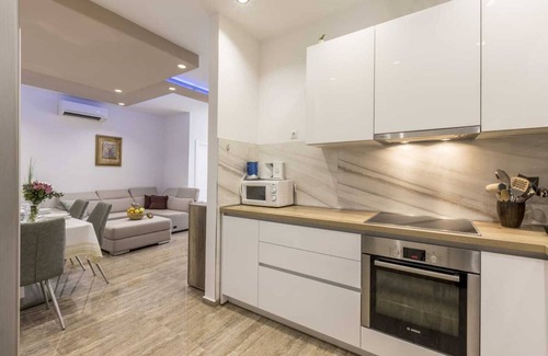 Solin Apartment | Diverso B Holiday property