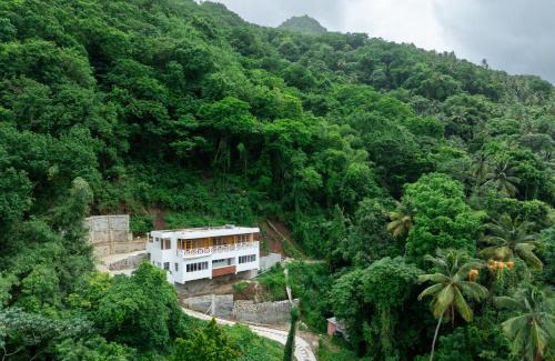 Soufriere Quarter Apartment | Divine Tropical Oasis