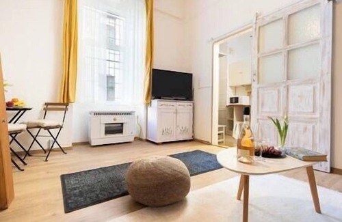 Krisztinavaros Apartment | Dizsu's 2 Apartment Budapest
