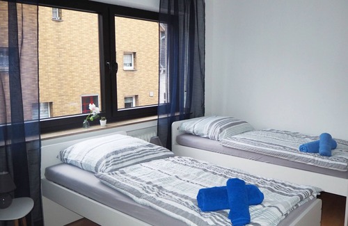 Lendersdorf Apartment | Dn02 Ferienwohnung, 70qm, 2 Schlafzimmer, 1 Wohn- /schlafraum, Max. 6 Personen