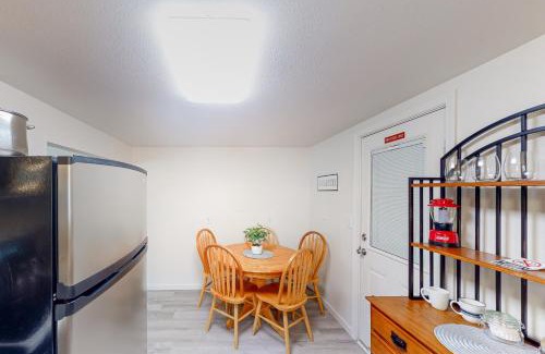 Winchester Bay House | DnA Tiny beach House
