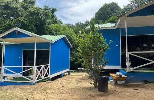 Kampung Pasir Hantu House | Dnamie Glamping - Lux Tent