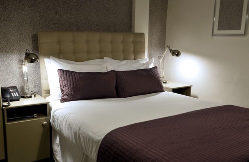 Carrickfergus Hotel | Dobbins Inn