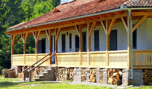 Bixad Cabin | Dobrica Hunting Lodge