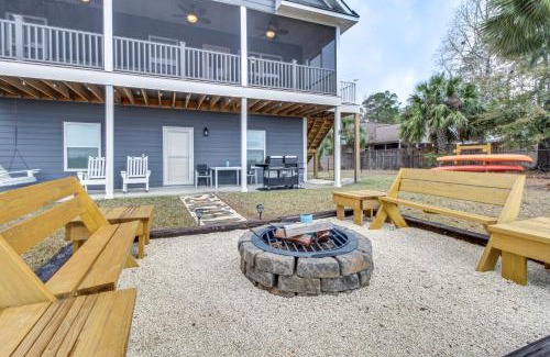 Midway House | Dock and Fire Pit Waterfront Midway Retreat!