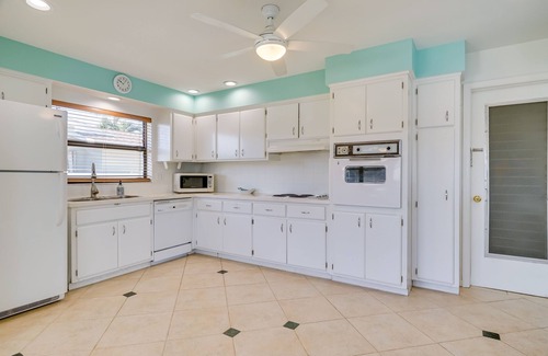 Yacht Club House | Dock, Grill & Pool: Waterfront Cape Coral Home!